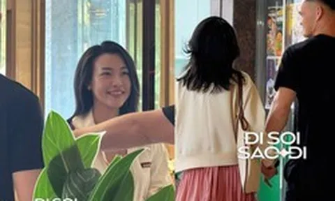 Bắt gặp thủ môn Lê Giang Patrik và MC Hoàng Oanh nắm tay tình tứ ở khách sạn