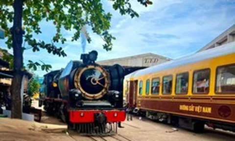 Cận cảnh tàu di sản đẳng cấp mới nhất Việt Nam, vừa chính thức khai trương đúng hôm nay 28/8