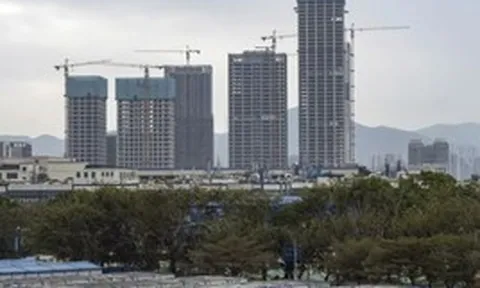 Lỗ thêm 2,2 tỷ USD trong 6 tháng, phải bán tháo loạt tài sản: Tượng đài bất động sản Trung Quốc đã đến hồi kết?