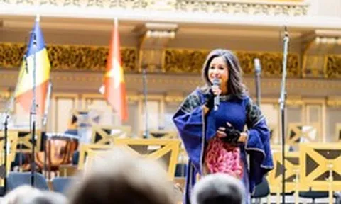 NSND, diva Thanh Lam mang 'Hoa sữa' sang trời Âu