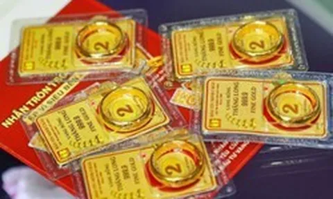 Vì sao ngày càng nhiều người mua vàng nhìn cả giá bán ra?