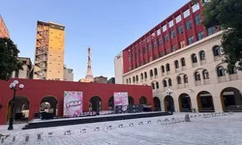 Ngôi trường THPT 71 năm tuổi ở Hà Nội khiến phụ huynh, học sinh ngỡ ngàng vì diện mạo mới QUÁ ĐẸP: Vừa hiện đại, vừa cổ điển thế này!