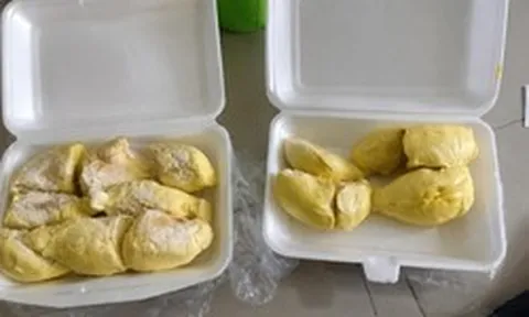 Hai hộp sầu riêng "thị phi" khiến hơn 12 nghìn cư dân mạng Việt tranh luận lúc này: Bạn đứng về "phe" con gái hay người mẹ?