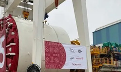 Phát hiện khối kim loại nặng 2.000 tấn được tháo rời, đi quãng đường 2.200 km cùng đoàn xe hộ tống, chuẩn bị thực hiện nhiệm vụ đặc biệt