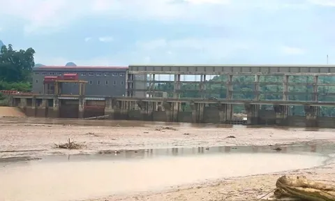 Nguyên nhân nước sông Mã - khu vực lòng hồ Thủy điện Cẩm Thủy cạn trơ đáy