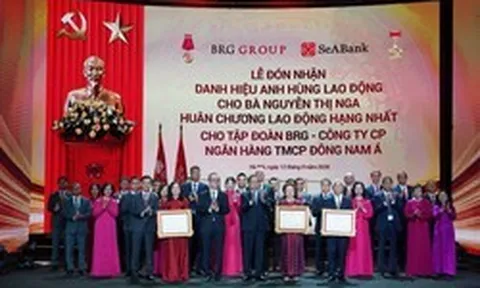 Doanh nhân Nguyễn Thị Nga được trao tặng Danh hiệu Anh hùng Lao động, Ngân hàng SeABank đón nhận Huân chương Lao động hạng Nhất & Bằng khen của Bộ Công an