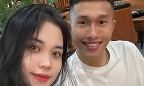Từng bán trà chanh, thanh niên SN 1994 được gọi lên tuyển quốc gia, cưới luôn cô gái đi xem đá bóng