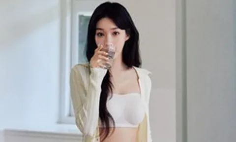 Nữ ca sĩ nổi tiếng vừa phải đi cấp cứu gấp