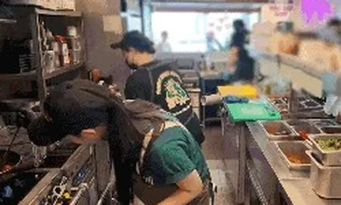 Nữ ca sĩ là thành viên nhóm nhạc nổi tiếng nay mở quán ăn ở phường Anguk, kiếm tiền tỷ mỗi tháng