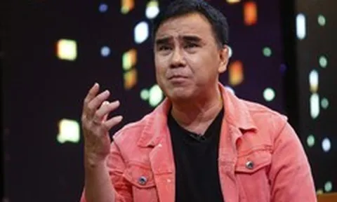 Quyền Linh: Tuổi thơ cơ cực ở nhà lá, chỉ dám ăn cơm chay 7 nghìn đồng, đến khi nổi tiếng vẫn giữ thói quen đi dép tổ ong