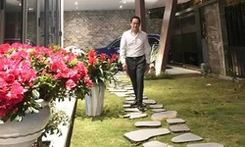 Nam NSƯT 58 tuổi tận hưởng cuộc sống thảnh thơi, sở hữu biệt thự 2 mặt tiền gần biển Đà Nẵng