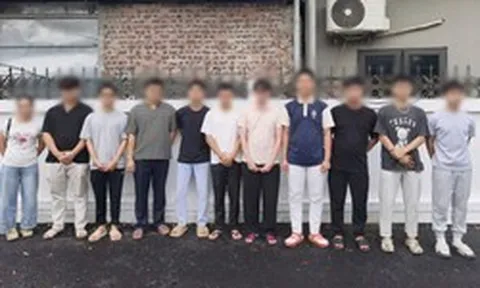 Khởi tố 11 người lôi kéo học sinh, sinh viên mở tài khoản ngân hàng để bán