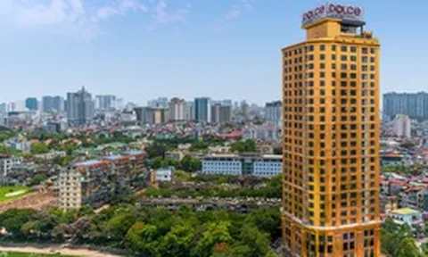 Việt Nam có 1 khách sạn dát vàng 24K từ trong ra ngoài, đặc biệt với món "thịt bò dát vàng" được báo Tây nhắc đến: Từng được đại gia Đường "bia" rao bán 250 triệu USD