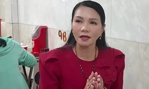 Nữ NSƯT từ Mỹ về xin lỗi các đồng nghiệp