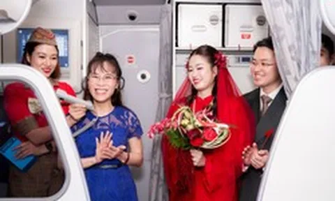 Đúng sáng 1/10, tỷ phú Nguyễn Thị Phương Thảo có mặt trên 1 chuyến bay đặc biệt