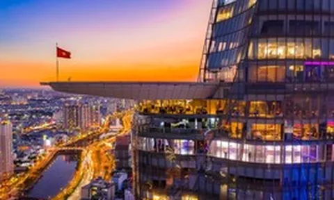 Tòa tháp 262m từng lập kỷ lục cao nhất Việt Nam: Tốn 250 tấn thép làm bãi đáp trực thăng, hơn 6.000 tấm kính tạo thành lớp vỏ cong đặc biệt, 2 lần được CNN vinh danh