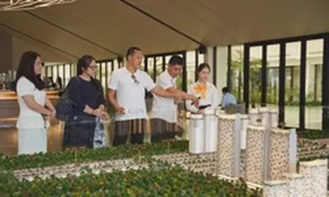 Một nữ khách hàng Hà Nội vừa trúng thưởng biệt thự 25 tỷ đồng từ ngân hàng nhờ gửi tiết kiệm