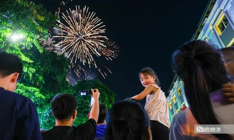 Hà Nội bắn pháo hoa tại hồ Tây, hồ Gươm tối 10/10
