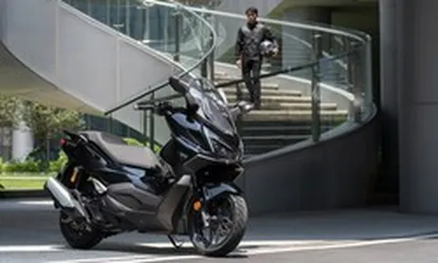 Honda NWZ150 ra mắt với động cơ hybrid, trang bị màn hình TFT và radar chống va chạm, giá bán chưa tới 70 triệu đồng