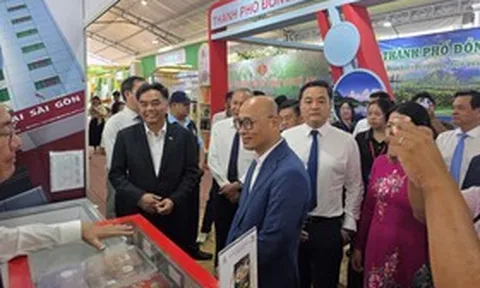 Thứ trưởng Bộ Công Thương chỉ ra “cầu kéo” để hàng Việt vươn ra toàn cầu