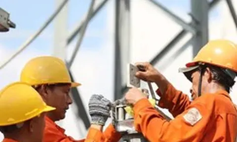Tái cơ cấu EVN: Hai bộ vênh nhau về lộ trình tách truyền tải, bán lẻ