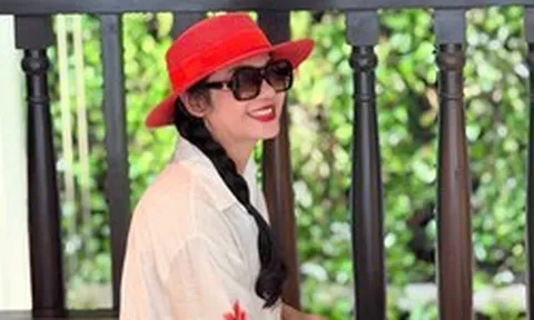 Cô bé gặt đậu phộng phụ mẹ lớn lên thành mỹ nhân tuyệt sắc, màn ảnh Việt phải chao đảo theo