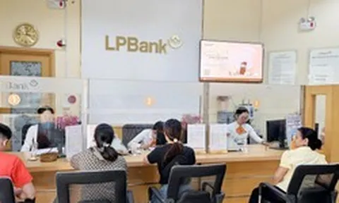 Lãi suất ngân hàng LPBank ngày 12/10: Gửi 10 triệu, 100 triệu và 200 triệu đồng nhận bao nhiêu tiền lãi?