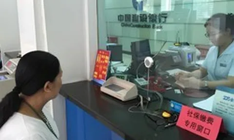 Phong tỏa tài khoản ngân hàng của người phụ nữ SN 1986 sau giao dịch nhận 634,8 triệu đồng