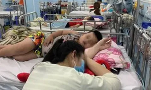 Bé trai 5 tuổi tổn thương gan nghiêm trọng vì dùng chung thuốc cảm và thuốc hạ sốt