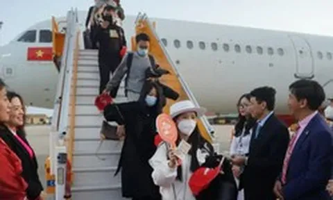 Miễn thị thực cho khách Trung Quốc theo đoàn đến Khánh Hòa