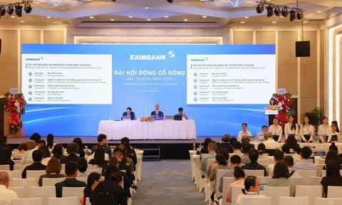 “Khẩu vị” chọn sếp của Chủ tịch Eximbank: Cần tối thiểu 25 năm kinh nghiệm và đã nghỉ hưu