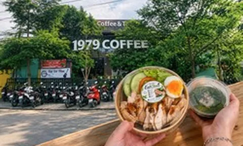 Quán cà phê hút 10 triệu lượt xem sau khi thông báo đóng cửa vừa bất ngờ tái xuất bán cơm