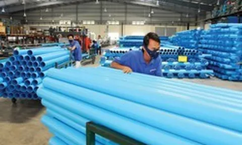 Từ chai nước, túi đựng hàng đến linh kiện ô tô, hơn 6.000 công ty Việt Nam tạo nên ngành công nghiệp gần 900.000 tỷ đồng, xuất khẩu 10 tỷ USD/năm