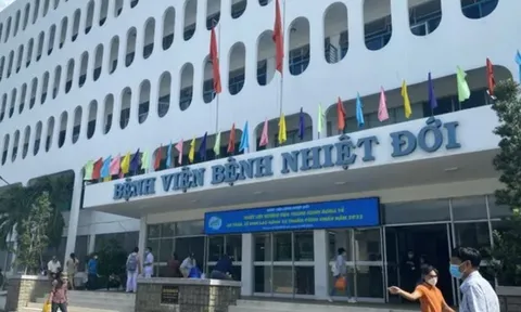 Tp.HCM: 3 học sinh cùng trường nhiễm não mô cầu, 1 em tử vong
