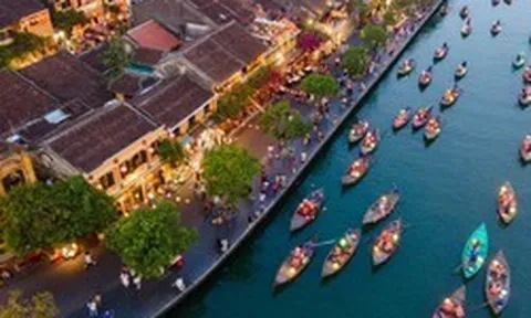 Việt Nam có khu nghỉ dưỡng 8 năm liền đạt Năm Sao Forbes Travel Guide, giữ hai Michelin Key năm 2026: Mười năm “làm mới” bên bãi biển Hà My, giữa ba di sản UNESCO miền Trung