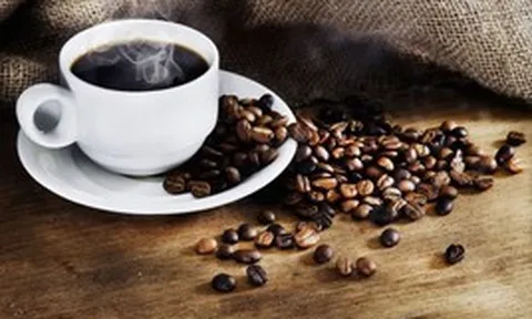 Cách uống cà phê tránh tăng huyết áp