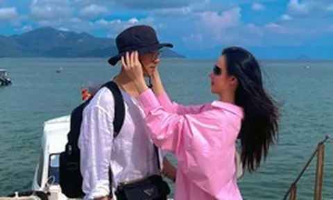 Soi học vấn cô trợ lý xinh đẹp của thiếu gia Minh Đạt