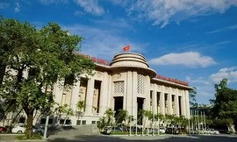 Phải giảm tối thiểu 0,5%/năm lãi suất tiền gửi kỳ hạn từ 6 tháng trở lên