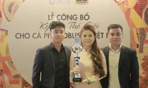 4 người con cùng mang tên Nguyên của ông Đặng Lê Nguyên Vũ và bà Lê Hoàng Diệp Thảo