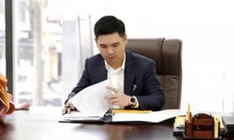 Người đàn ông ở Hà Nội sở hữu hơn 1,4 nghìn tỷ, sống trong căn biệt thự 6 tầng với vợ Hoa hậu