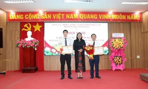 7 năm duy trì “Thứ Bảy Xanh”, Vega City được tặng Giấy khen vì thành tích bảo vệ môi trường