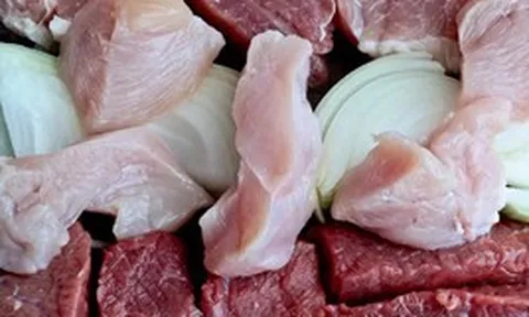 Thịt bò và thịt gà, loại nào tốt hơn cho đường ruột? Phát hiện sự khác biệt ít ai ngờ