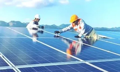 Chờ gỡ 'nút thắt' bán điện mặt trời mái nhà