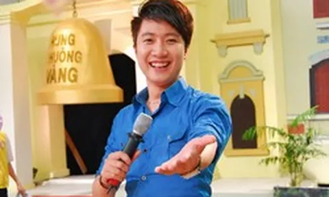 Nam MC SN 1984 từng dẫn Rung Chuông Vàng là Tiến sĩ Quản trị kinh doanh, giảng viên Đại học Ngoại thương
