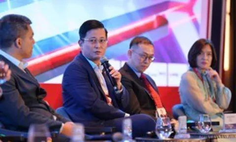 Phó Tổng Giám đốc VietinBank dự báo 3 năm tới, có thể một nửa giao dịch ngân hàng không còn do khách hàng tự tay thực hiện
