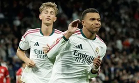 Mbappe bị tố phóng đại thành tích để chạy đua Quả bóng vàng