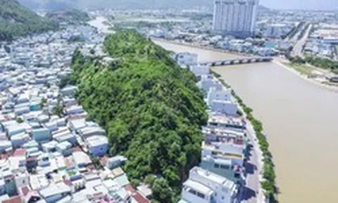 Ngọn núi cao hơn 40m giữa lòng đô thị được đề xuất san phẳng với kinh phí 500 tỷ đồng có gì đặc biệt?