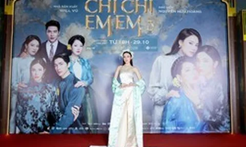 Mỹ nhân SN 1996 sẽ là chị họ của Kỳ Duyên trong Chị Chị Em Em 3: Nhân vật không có trong nguyên tác, được NSND Lê Khanh chỉ dạy