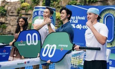 Một hãng bia hơn 160 năm tuổi tổ chức chơi pickleball, giao lưu cộng đồng tại Hà Nội