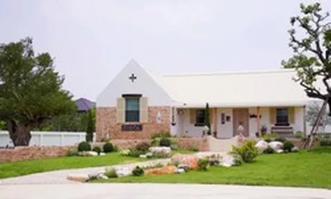 Nhà vườn 3.000m² của "hoàng tử showbiz" đẹp như cõi tiên